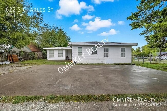 Building Photo - 622 S Charles St