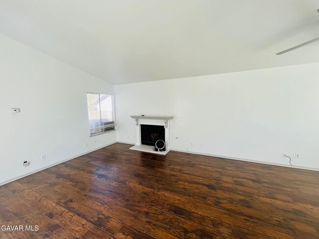 Building Photo - 42933 Guyman Ave