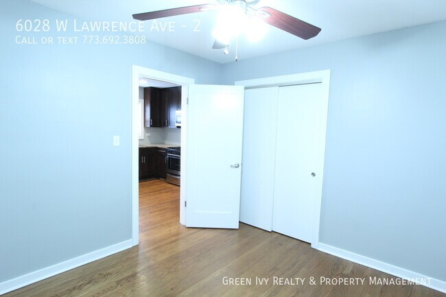 Building Photo - 6028 W Lawrence Ave