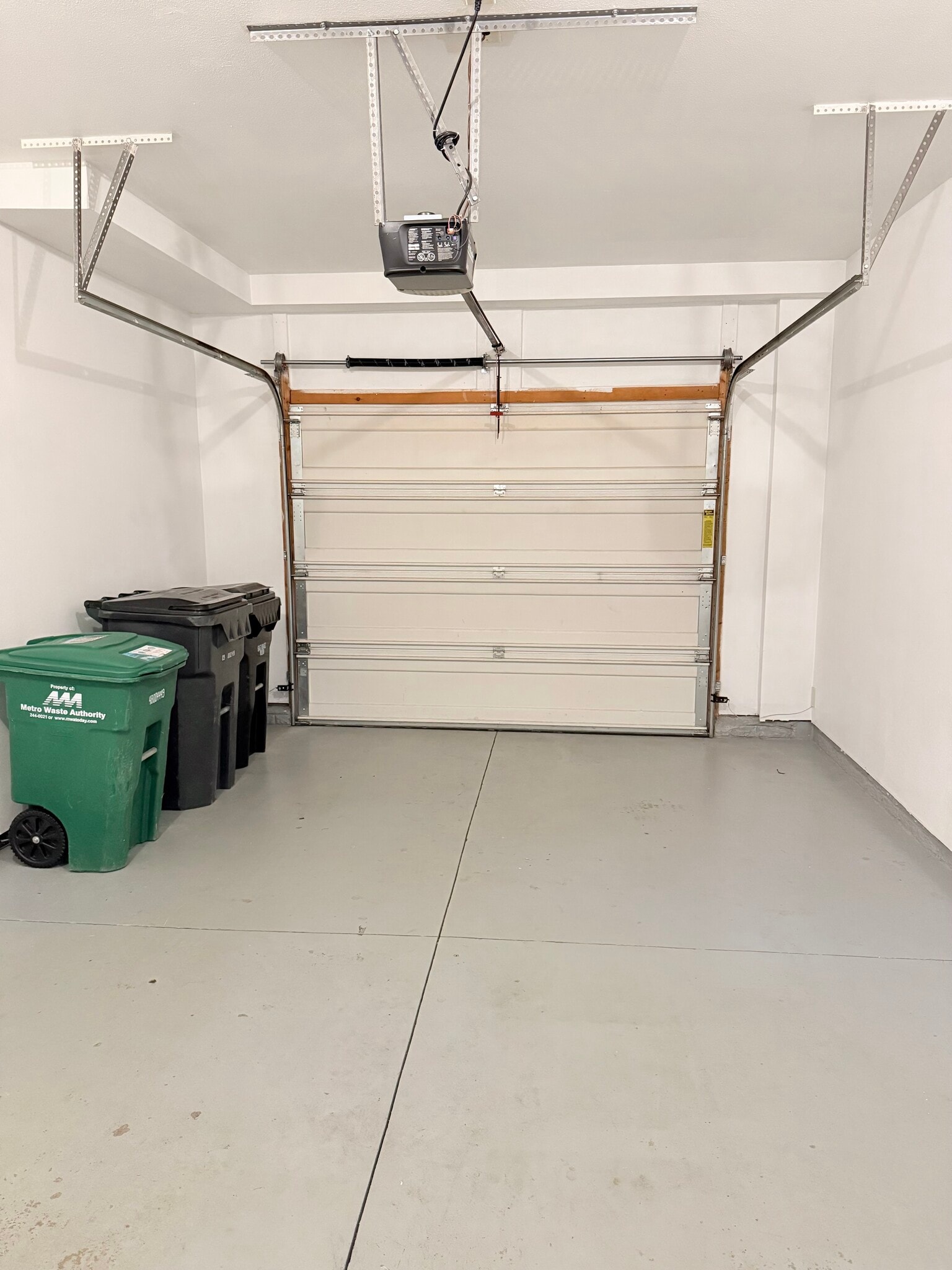 Building Photo - 1212 NE 7th Ln