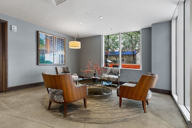 Building Photo - 54 Rainey St