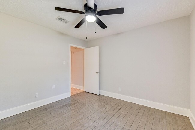 Building Photo - 18015 Woodgum Dr