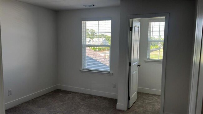 Building Photo - 3403 Dover Run Ln