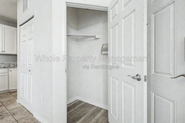Building Photo - 3872 S Dallas St