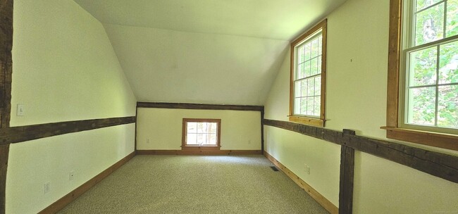 Building Photo - 50 Mountain Rd