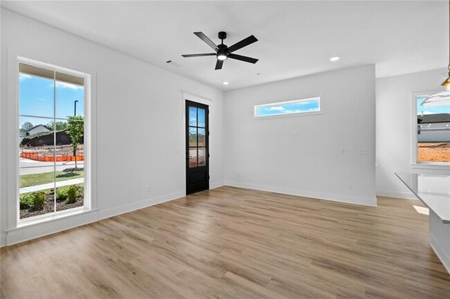 Building Photo - 2308 S 31st Pl