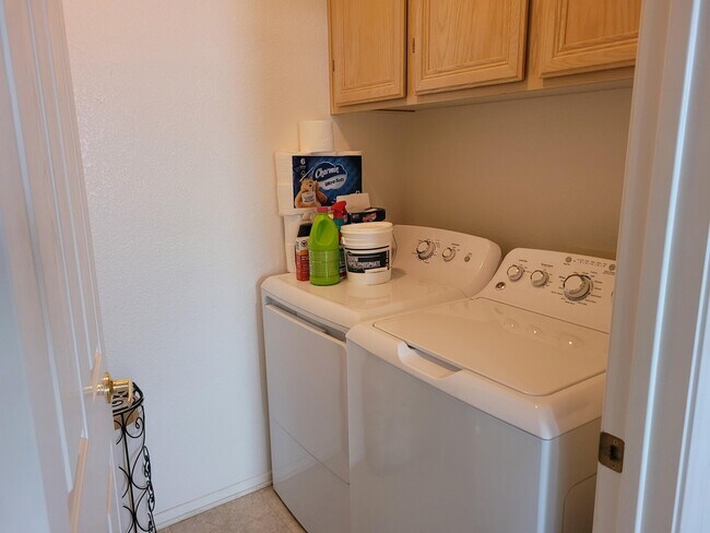 Building Photo - 29704 W Trancas Dr