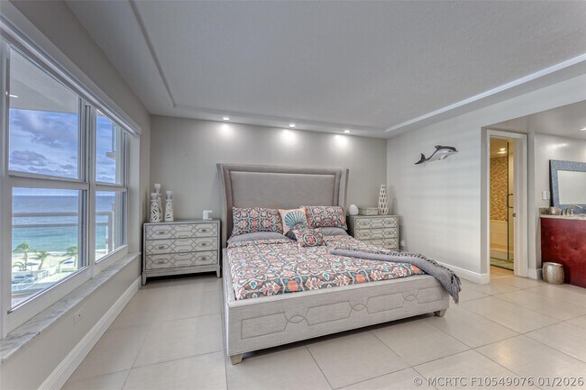 Building Photo - 3900 Galt Ocean Dr