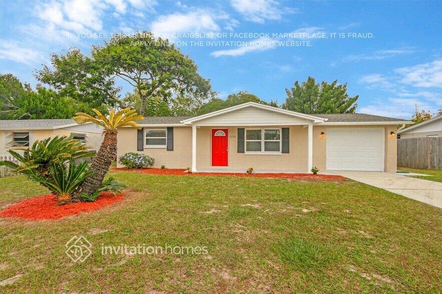 Building Photo - 5135 Kiwi Dr