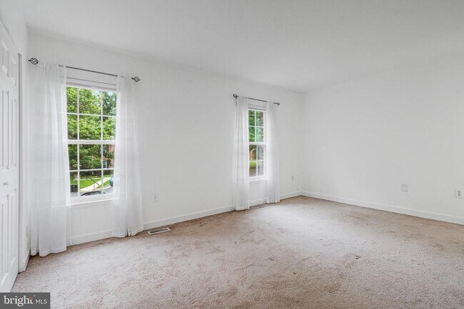 Building Photo - 6401 Old Scotts Ct