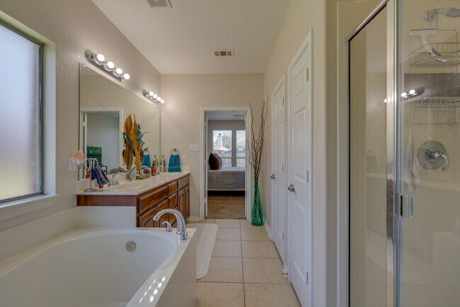 Building Photo - 10826 Calderwood Ln