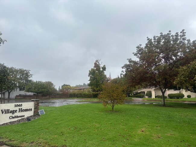 Building Photo - COMING SOON! Stunning Single-Story 3-Bedroom Home with 3-Car Garage and Community Pool in Thousan...