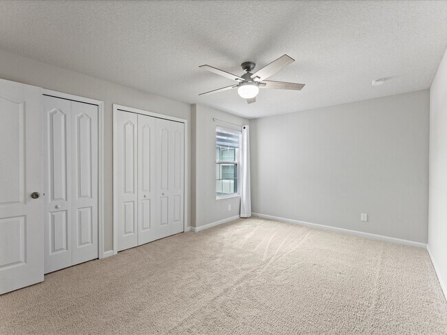 Building Photo - 719 Simeon Dr