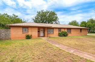 Building Photo - 780 Rosewood Dr
