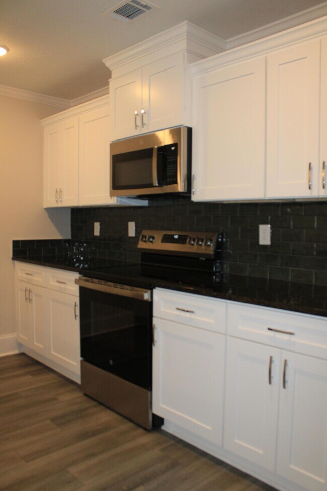 Building Photo - 8116 Bannock Cir