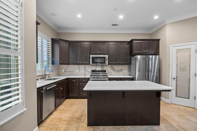 Building Photo - 1491 Maehl Dr