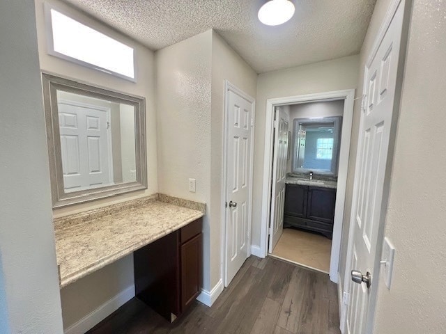 Building Photo - 2208 Clubside Dr