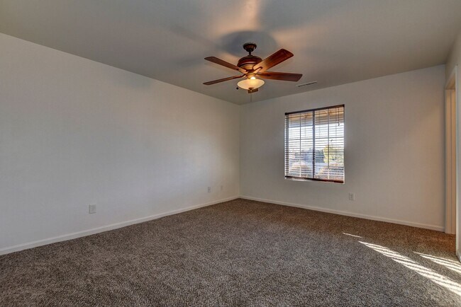Building Photo - 8660 E Manley Dr