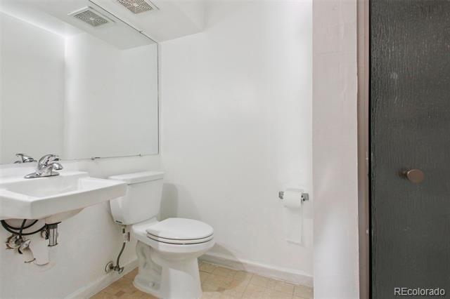 Building Photo - 12490 E Exposition Ave