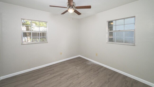 Building Photo - 1103 California St