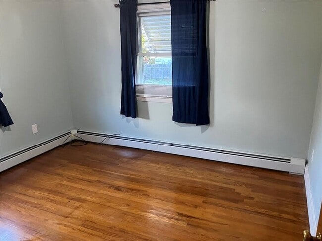 Building Photo - 56 Partition St