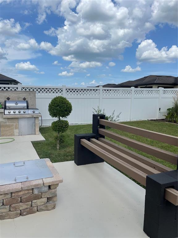 Building Photo - 8835 Hinsdale Heights Dr