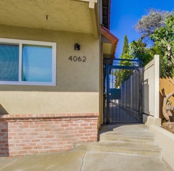 Front of condo entrance - 4062 Georgia St
