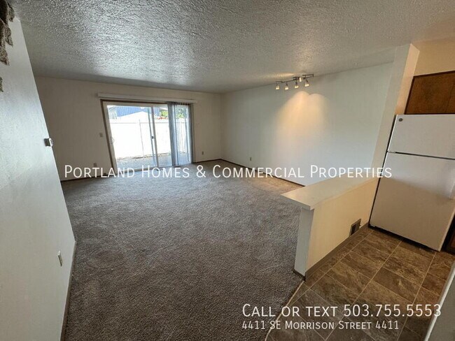 Building Photo - 4411 SE Morrison St