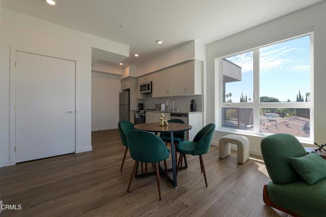 Building Photo - 18900 Parthenia St