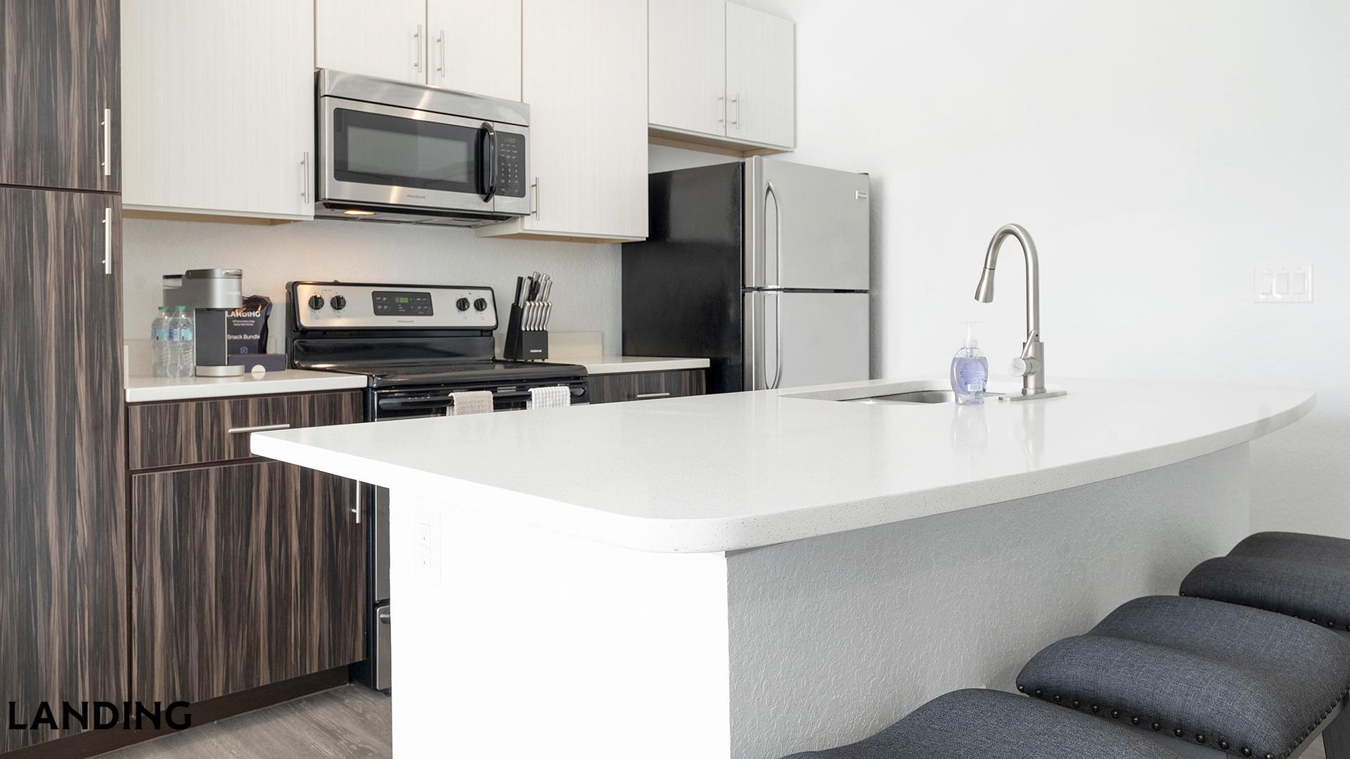 Building Photo - 9301 Summit Centre Way