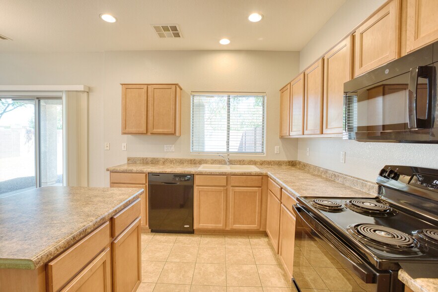 Building Photo - 3799 S Laurel Way