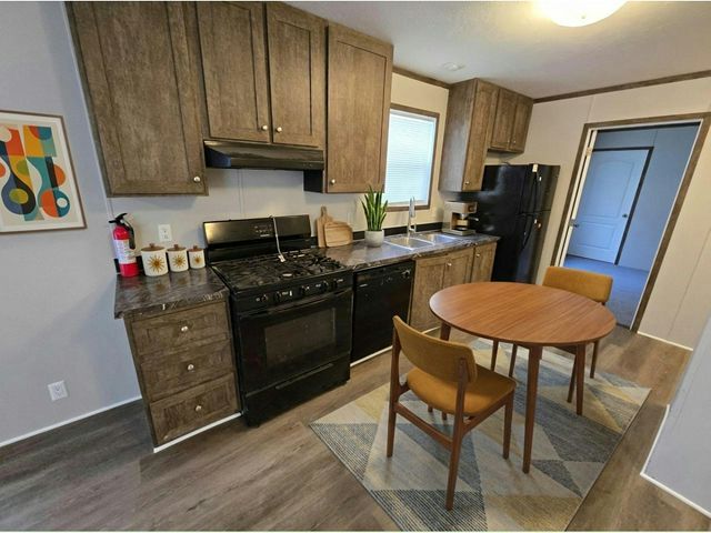 Building Photo - 110 113th Square NE