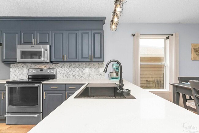 Building Photo - 1512 Galvin Ave