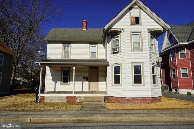 Building Photo - 415 E East St