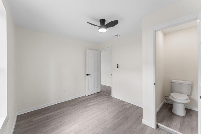 Building Photo - 4715 Engleford St