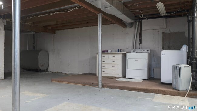 Building Photo - 23 Derbyshire