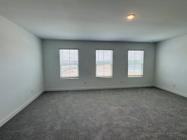 Building Photo - 114 Kingswood Ter