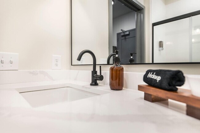 Building Photo - 520 Martin Luther King Jr Blvd