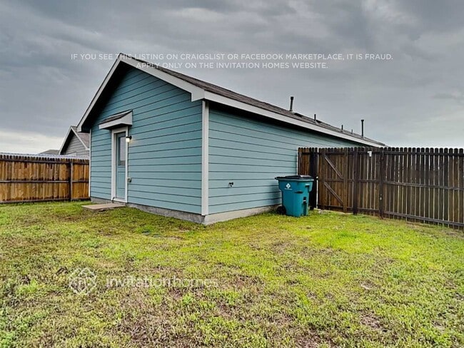 Building Photo - 3202 Crestone Dr