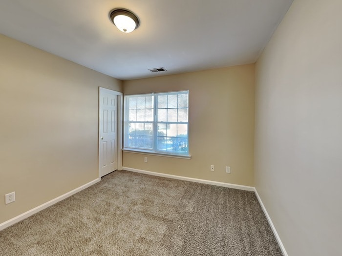 Building Photo - 2921 Deep Cove Dr NW