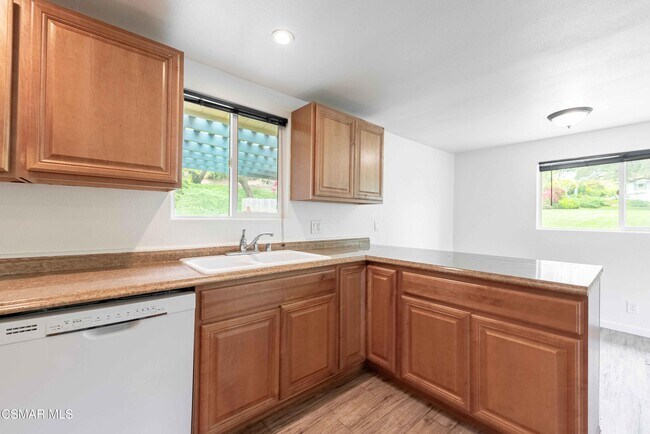 Building Photo - 641 W La Loma Ave