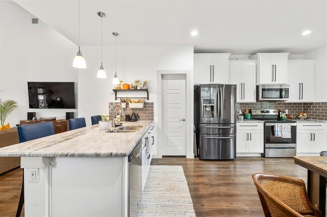 Building Photo - 205 Hanauma Dr