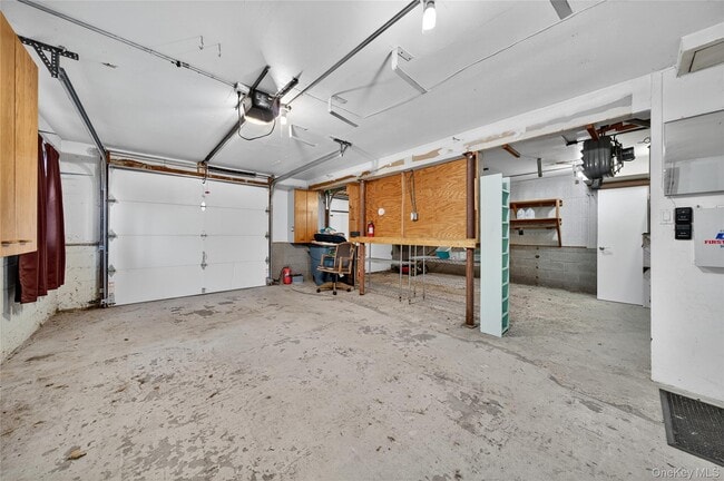 Building Photo - 20 Peter Bush Dr