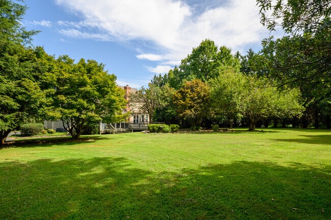 Building Photo - 4512 Rutherford Way