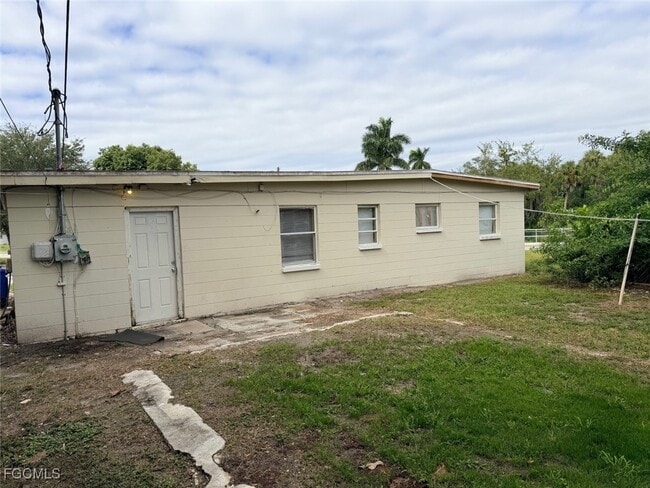 Building Photo - 1341 Gardenia Ave