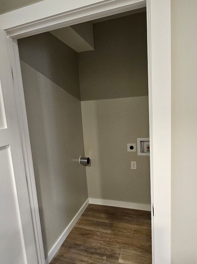 Building Photo - Brand new 1 bed apartment