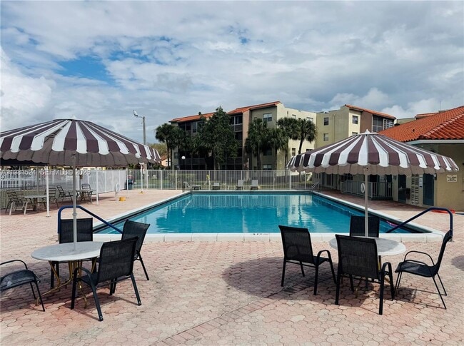 Building Photo - 1800 SW 81st Ave