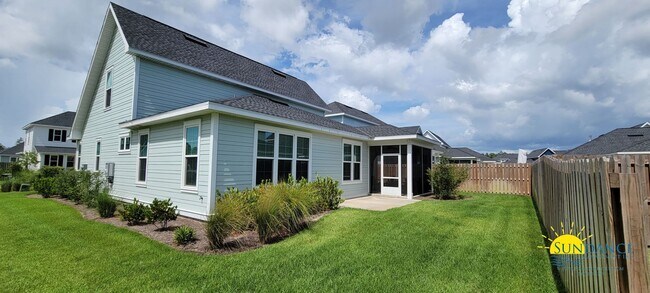 Building Photo - Luxury Living - Highly Desired Watersound Origins!