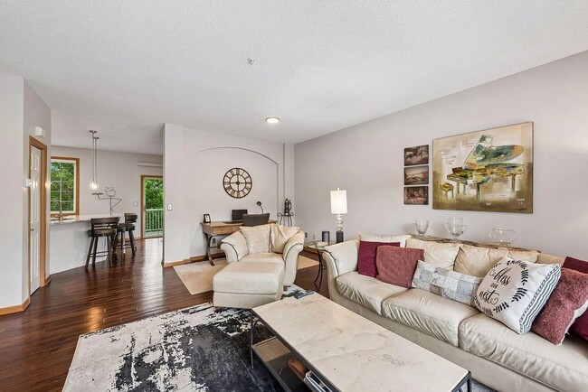 Building Photo - 787 Fairfield Cir