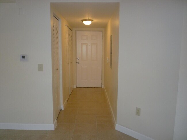 Building Photo - 4211 San Marino Blvd